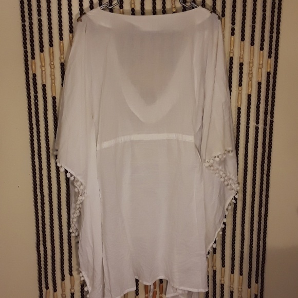 Flawed Cute Swimsuit cover up - Picture 4 of 5